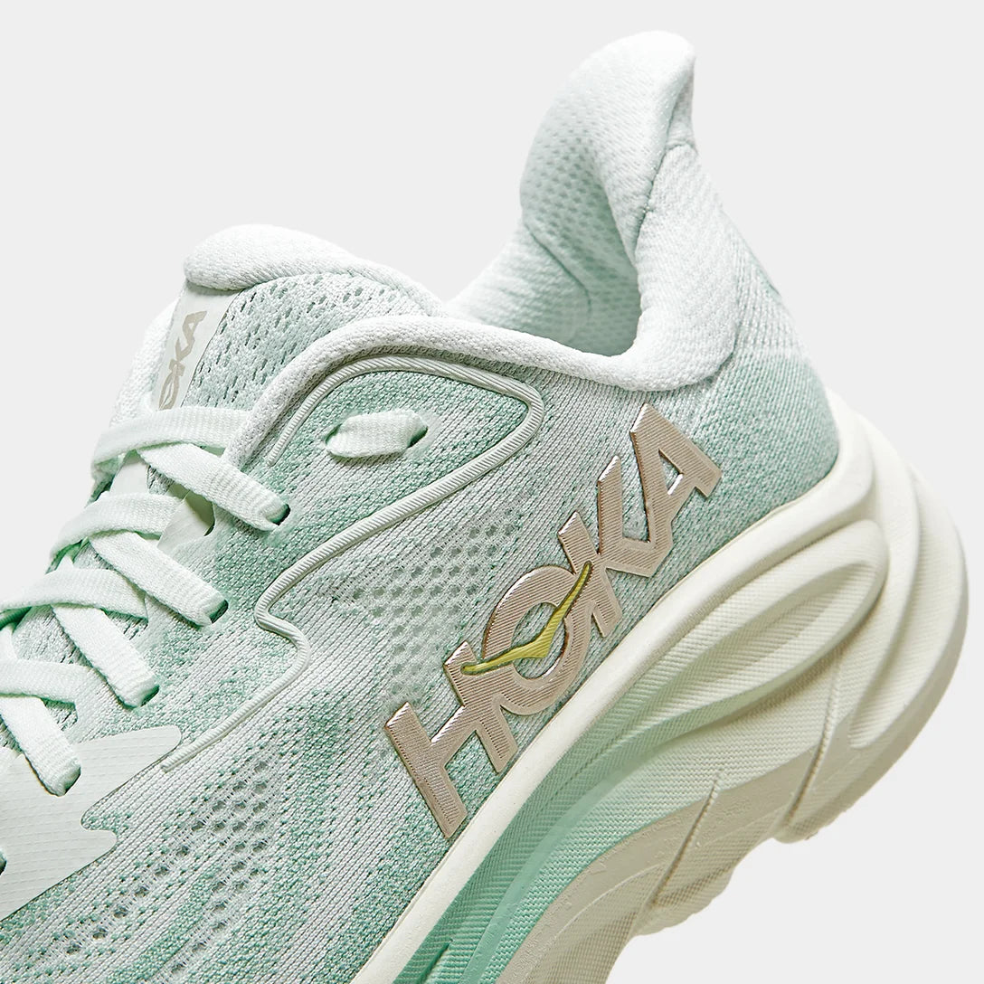 Hoka Donna Clifton 10